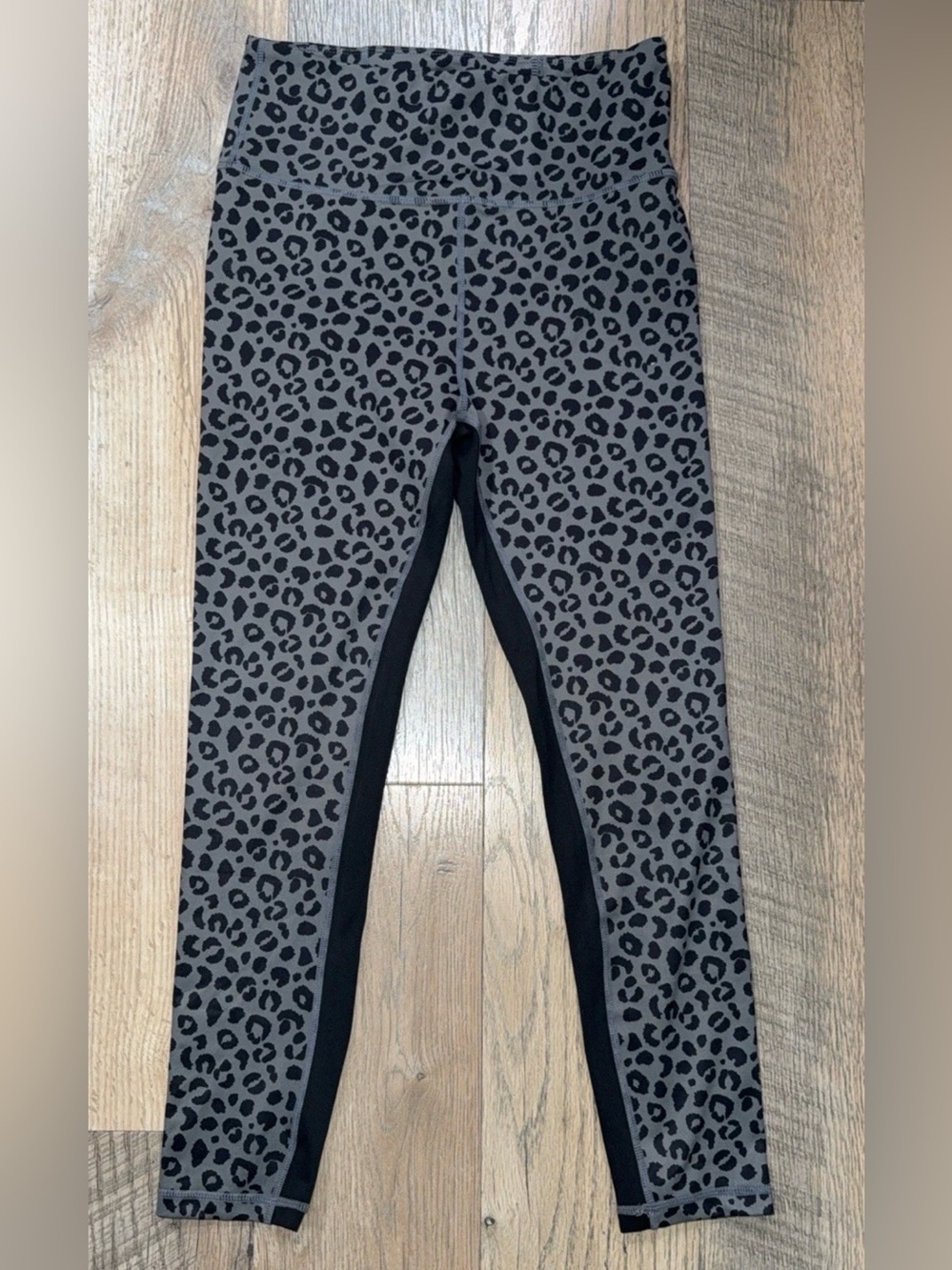 High-Rise Gray Leopard Print Leggings with Black Side Panels